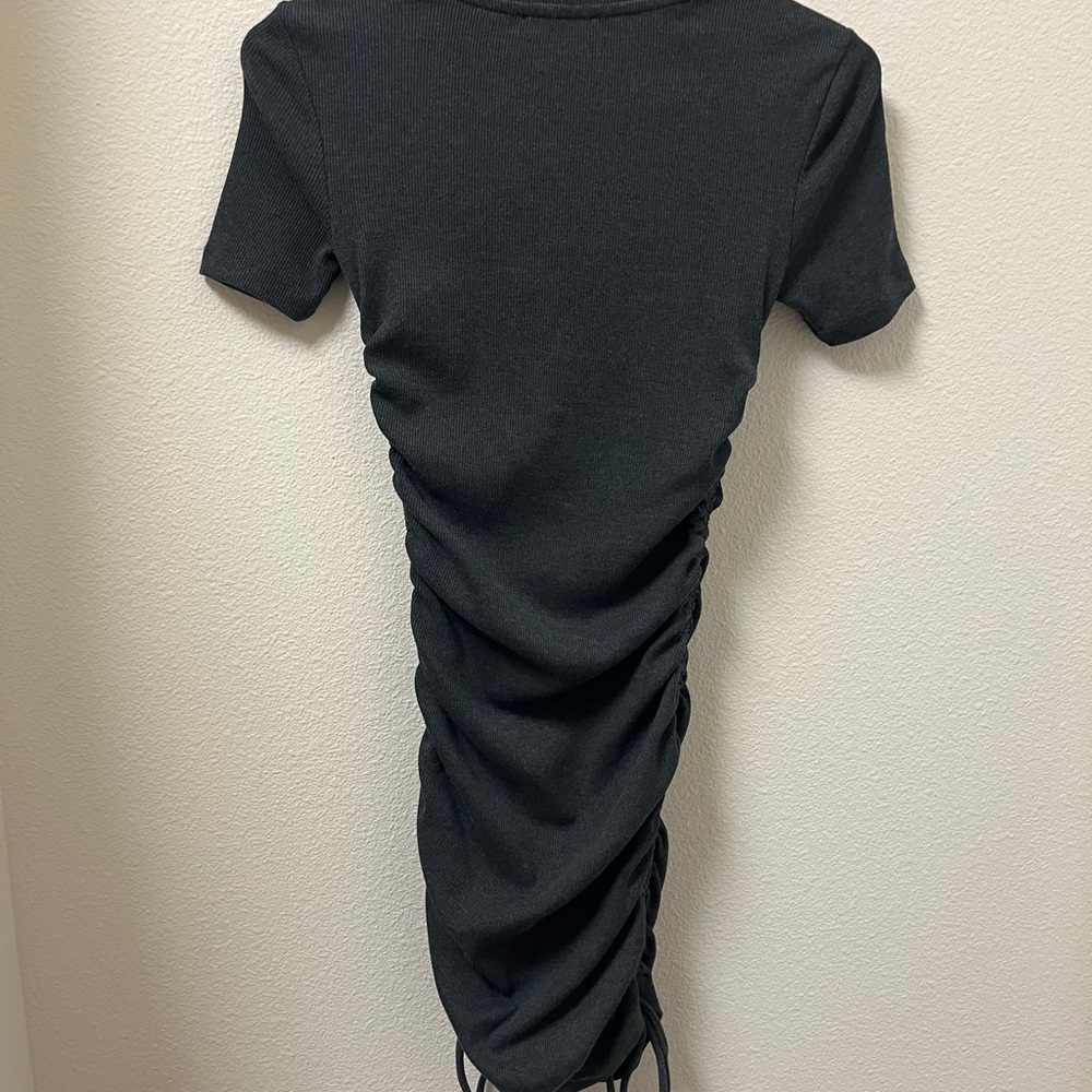 Ruched Ribbed Dress in GRAY - Picture 3 of 7